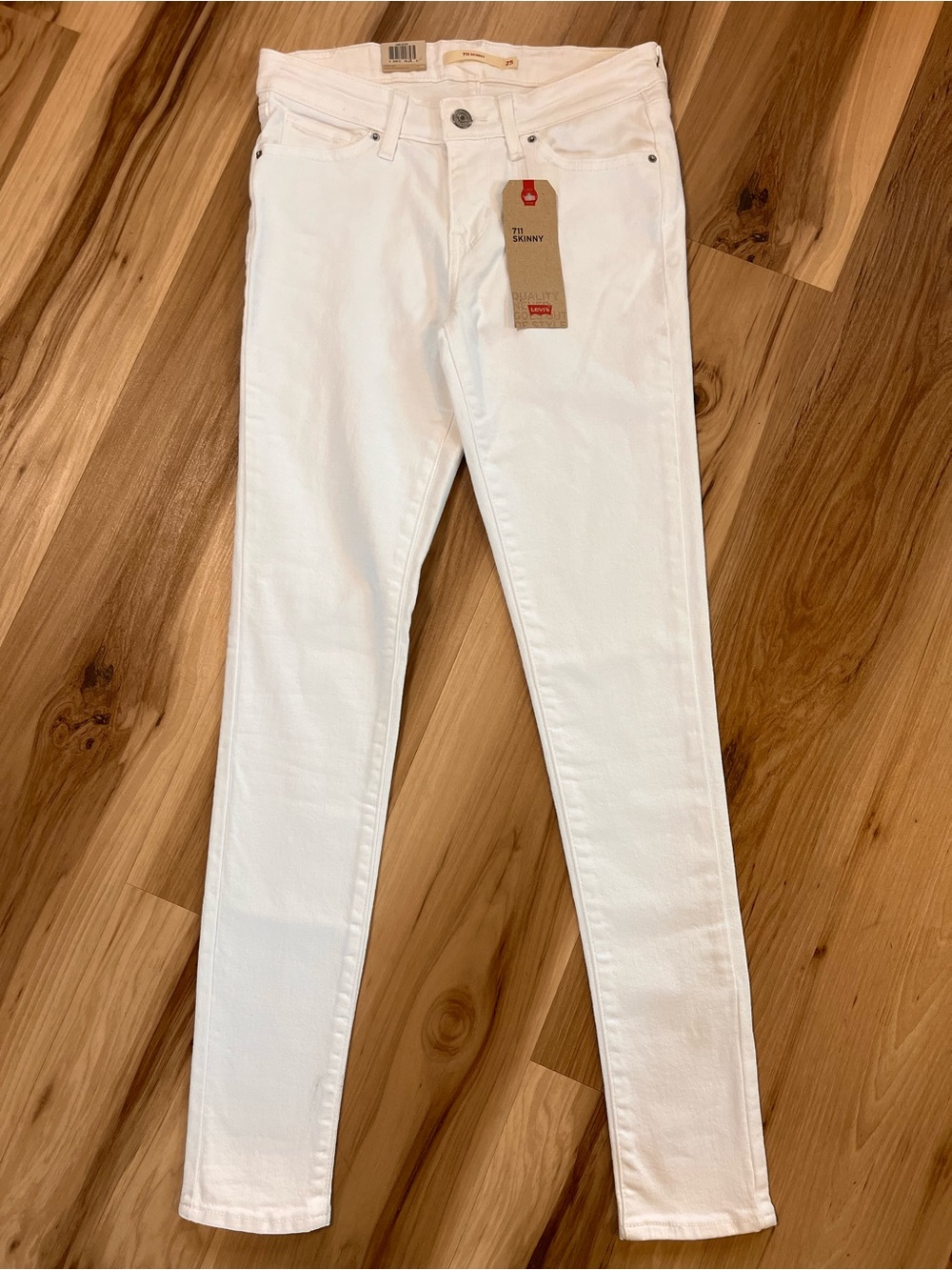 $60 New Levi's 711 Skinny Jeans Womens 25x30 White Mid Rise Denim Stretch NWT XS